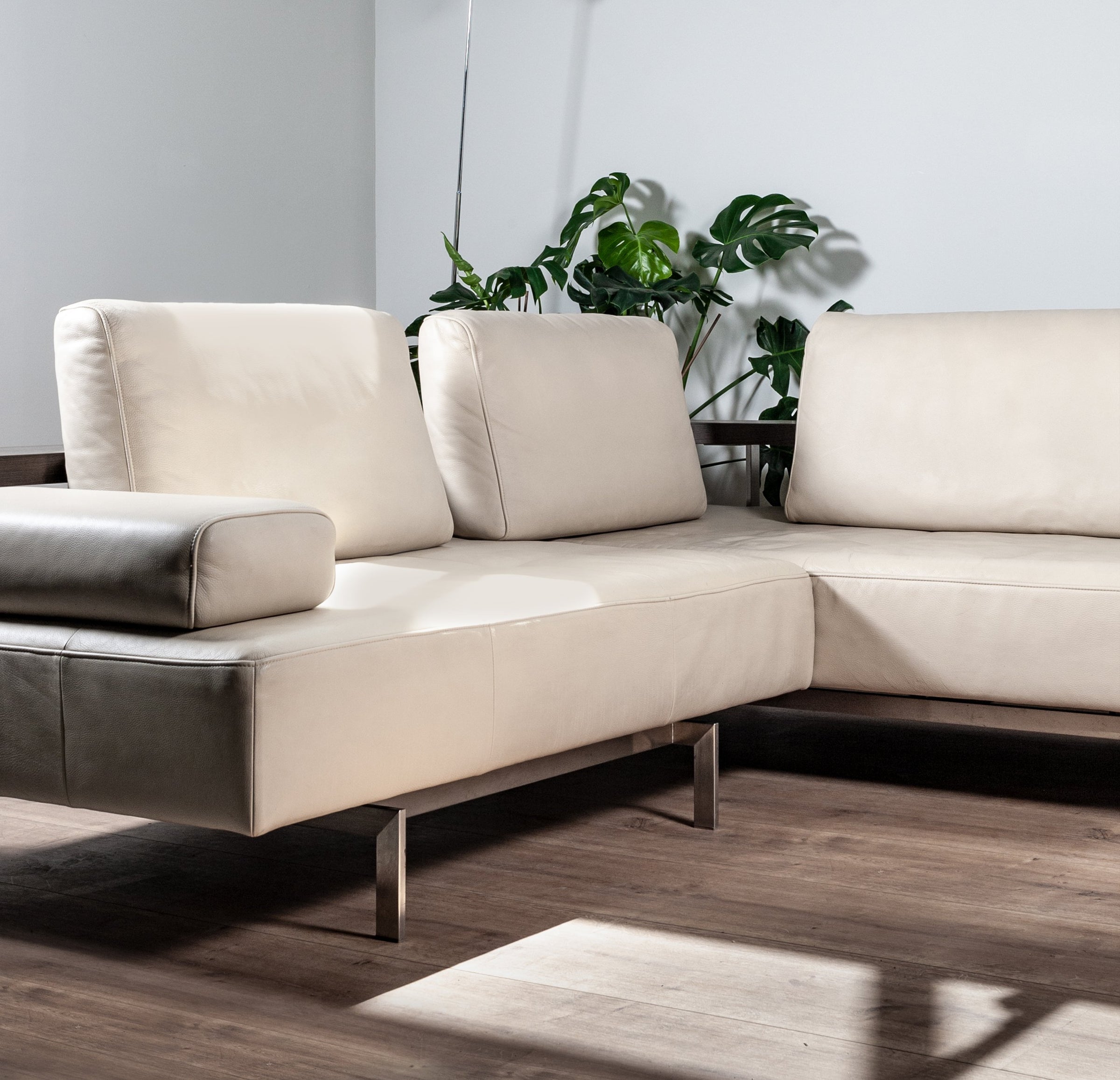 Gebrauchtmöbel bei Revive, Köln -ecksofa, ecksofa mit schlaffunktion, eckcouch, sofa mit schlaffunktion, eckcouches, couch mit schlaffunktion, wohnlandschaft, couch l form, kleines ecksofa, ecksofa mit relaxfunktion, ecksofa schlaffunktion