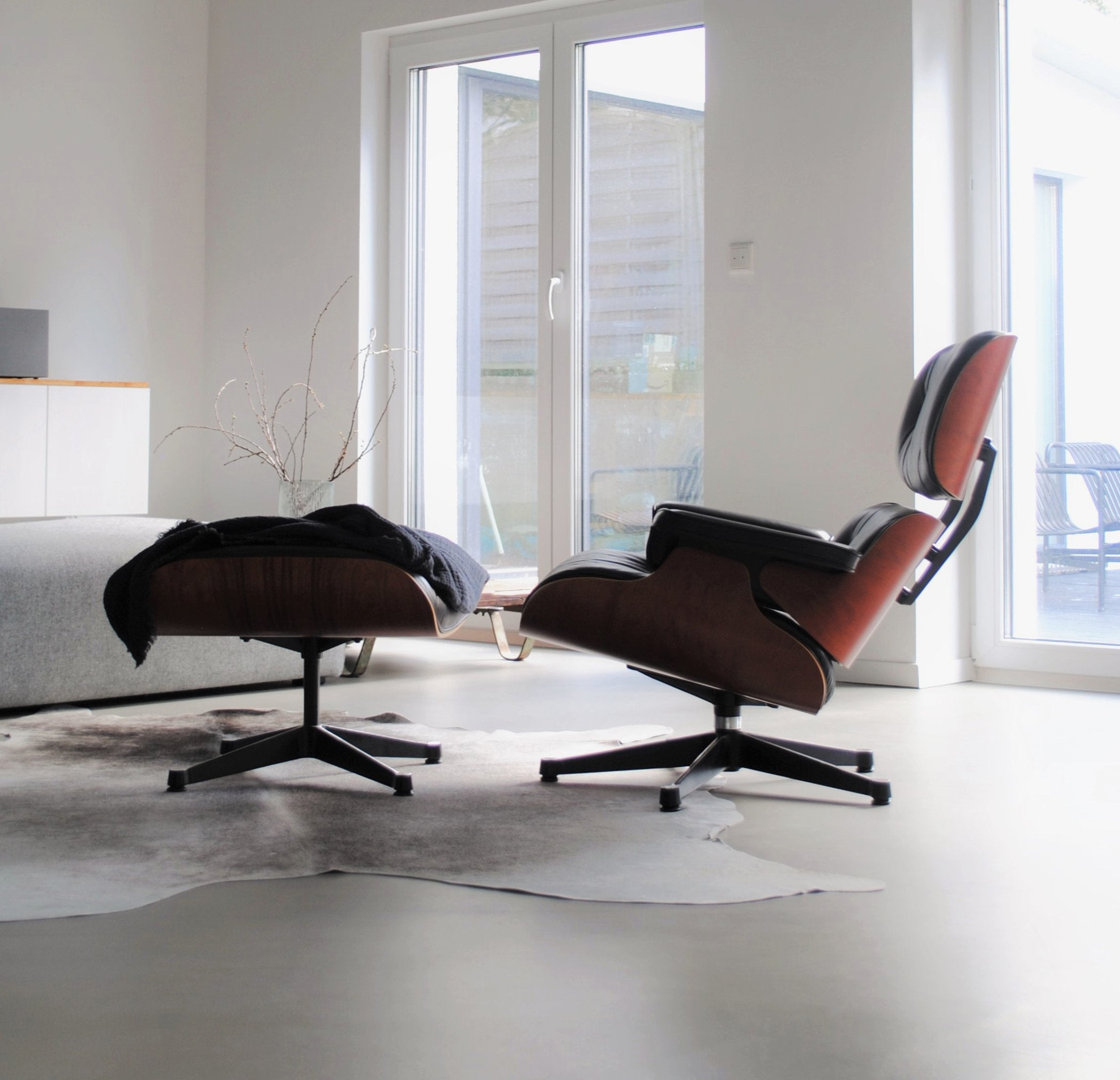 Original Vitra Eames Lounge Chair inkl. Hocker, Revive in Köln - sessel, relaxsessel, fernsehsessel, clubsessel, lounge sessel, lese sessel, esszimmer sessel, relaxsessel mit liefefunktion, retro sessel