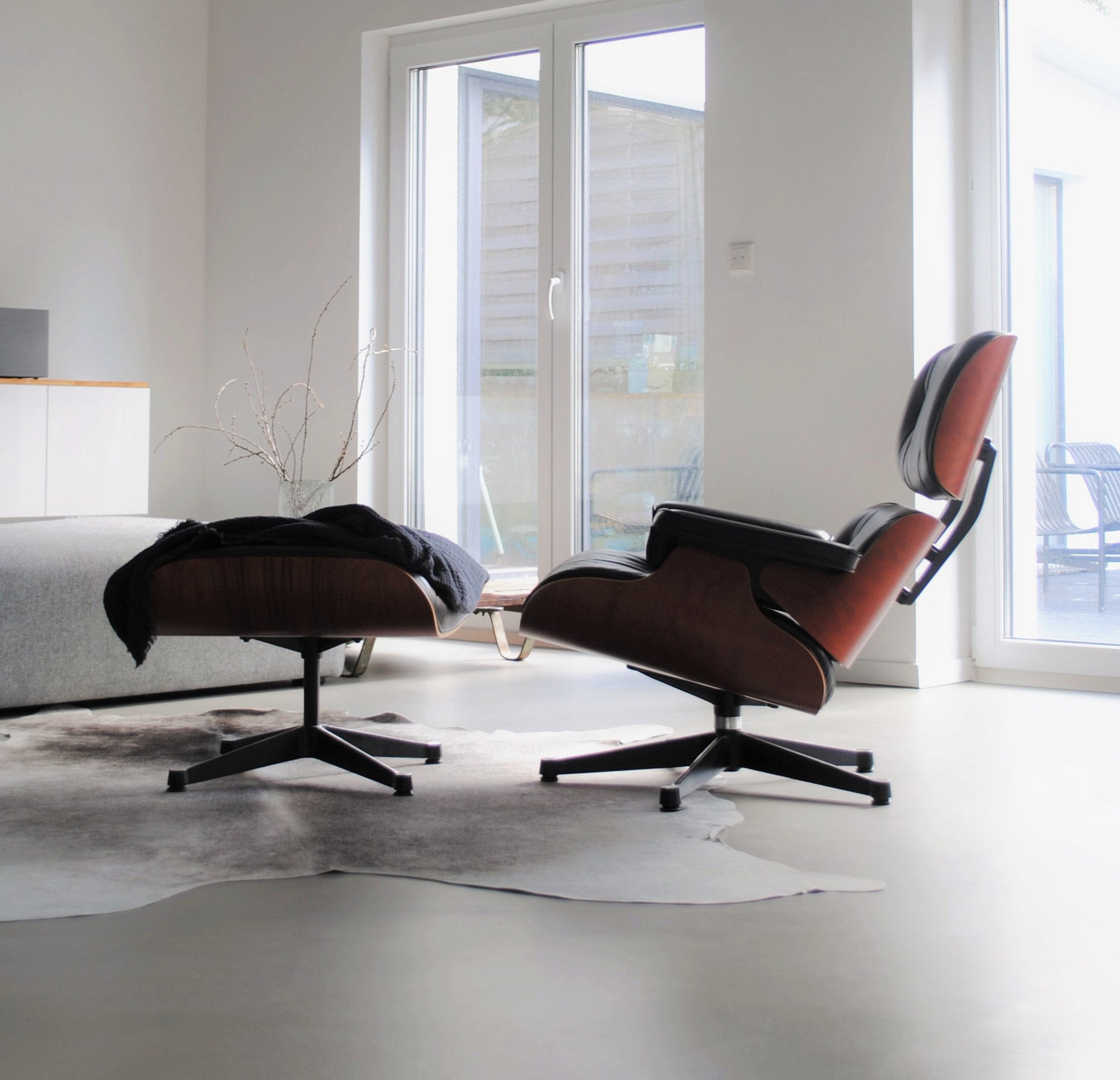 Original Vitra Eames Lounge Chair inkl. Hocker, Revive in Köln - sessel, relaxsessel, fernsehsessel, clubsessel, lounge sessel, lese sessel, esszimmer sessel, relaxsessel mit liefefunktion, retro sessel 