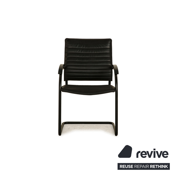 Lot de 4 chaises Thonet S 74 en cuir noir Vintage