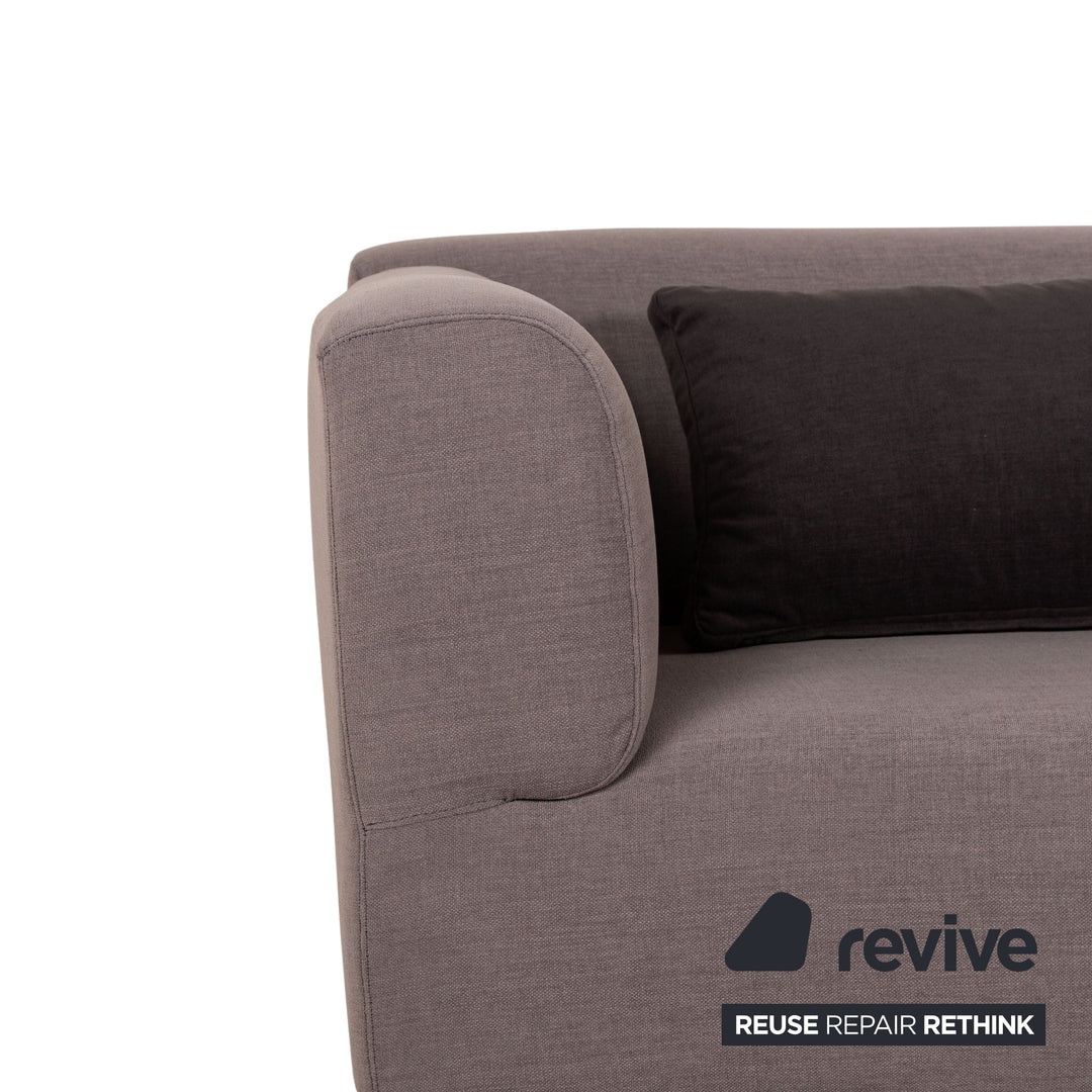 Canapé trois places en tissu gris Cassina Met 250, retapissé