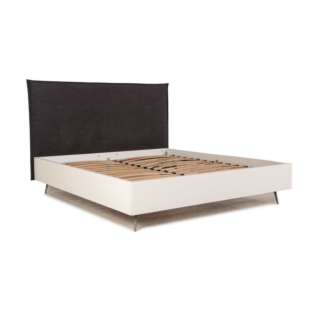 BoConcept Lugano Stoff Bett Grau Doppelbett