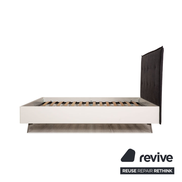 BoConcept Lugano Stoff Bett Grau Doppelbett