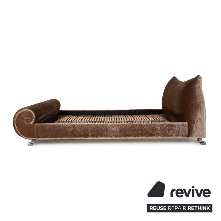 Bretz Gaudi Samt Bett Braun Doppelbett