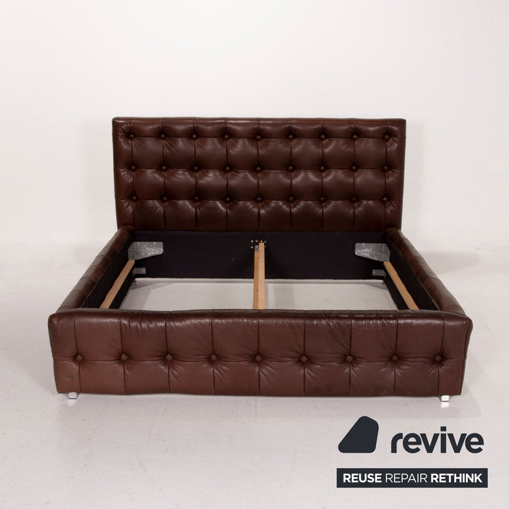 Bretz Chesterfield Leder Bett Braun 200cm x 200cm inkl. Truhen #14987