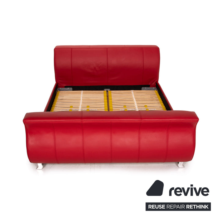Lit double Bretz Moon cuir rouge lit 160x200cm