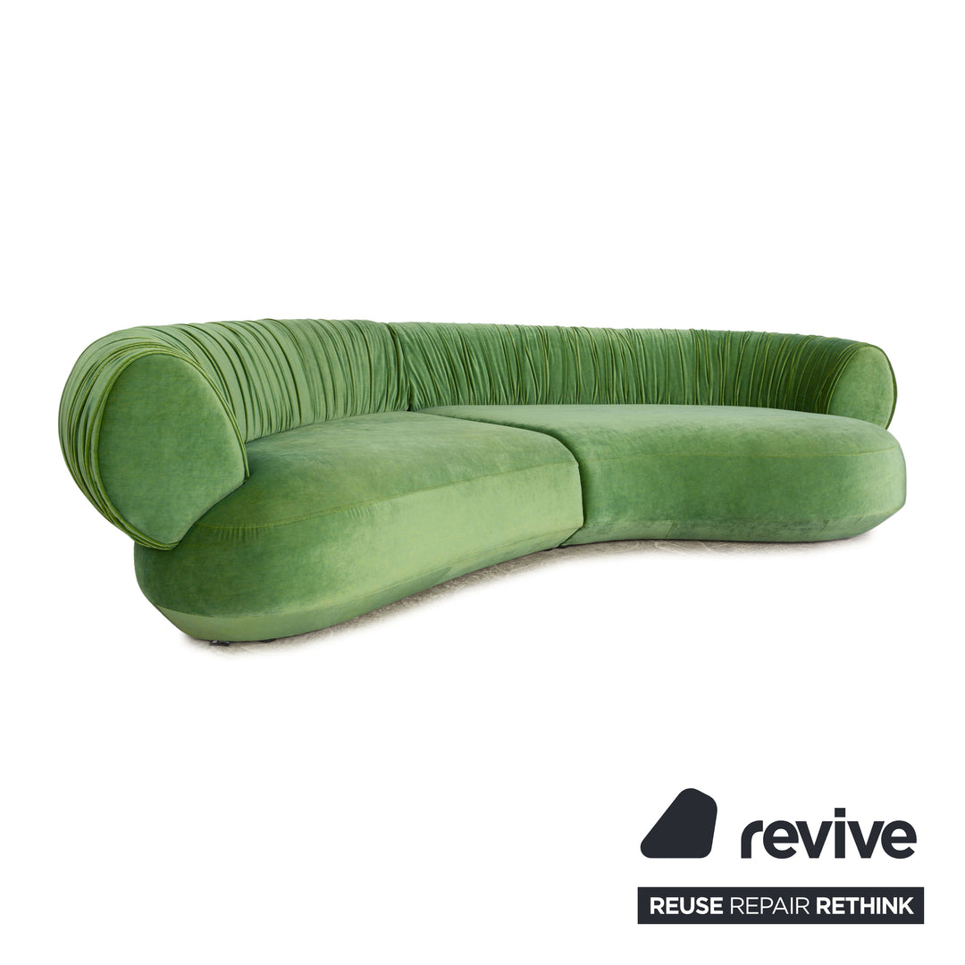 Article d'affichage de canapé vert à quatre places en tissu Bretz Nanami