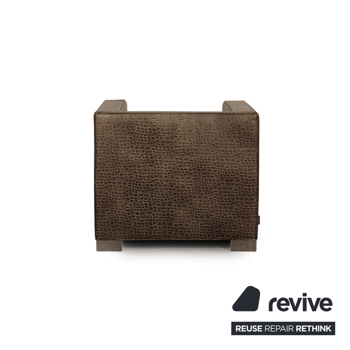 Minotti Suitcase line leather armchair cream