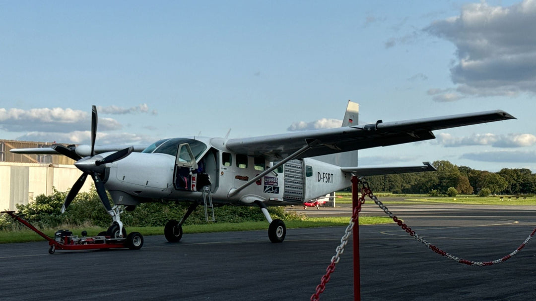 News aus dem Team: Wir sind aus einem Flugzeug gesprungen! 🪂