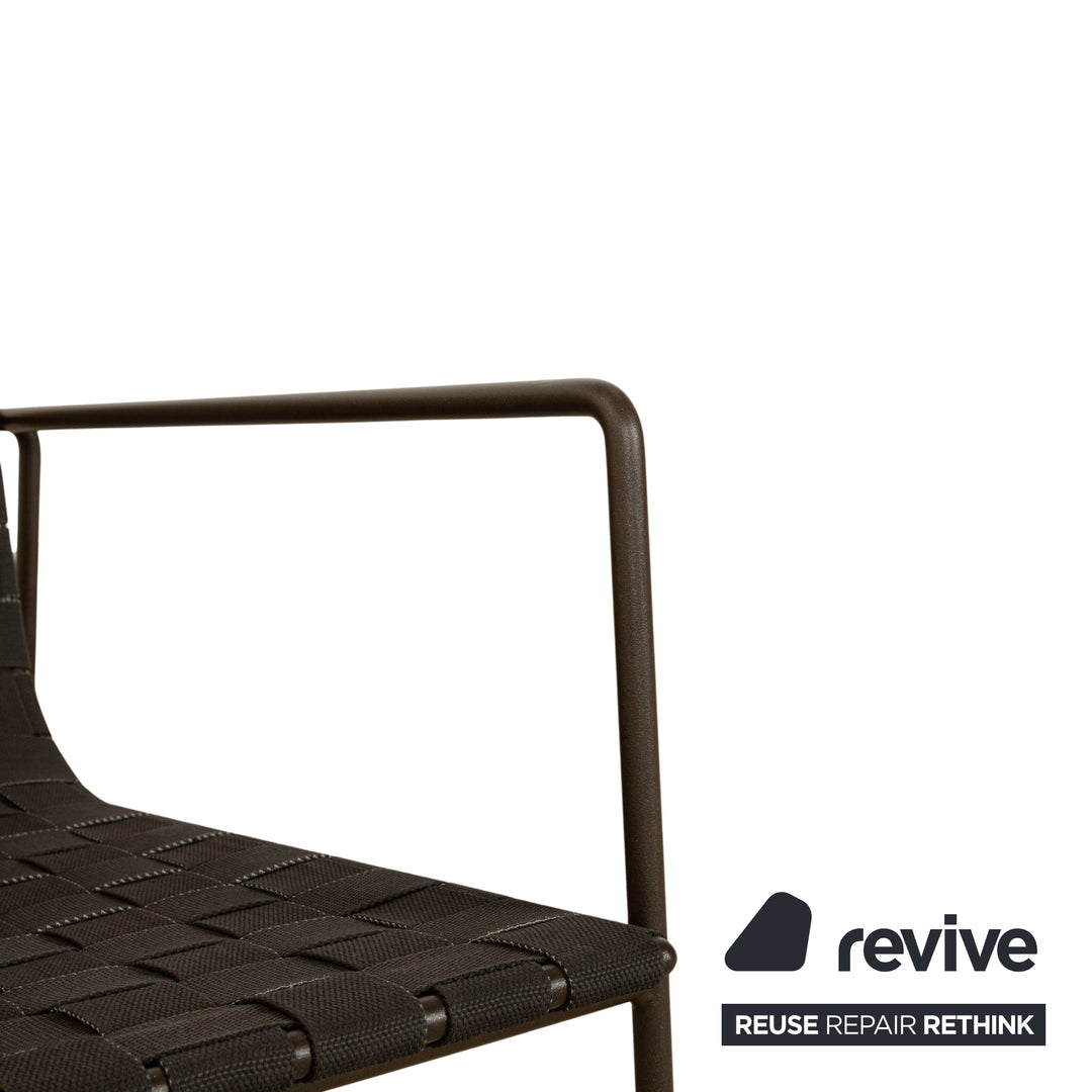 Lot de 2 fauteuils en métal Andreu World Trenza noir marron foncé mobilier de jardin extérieur