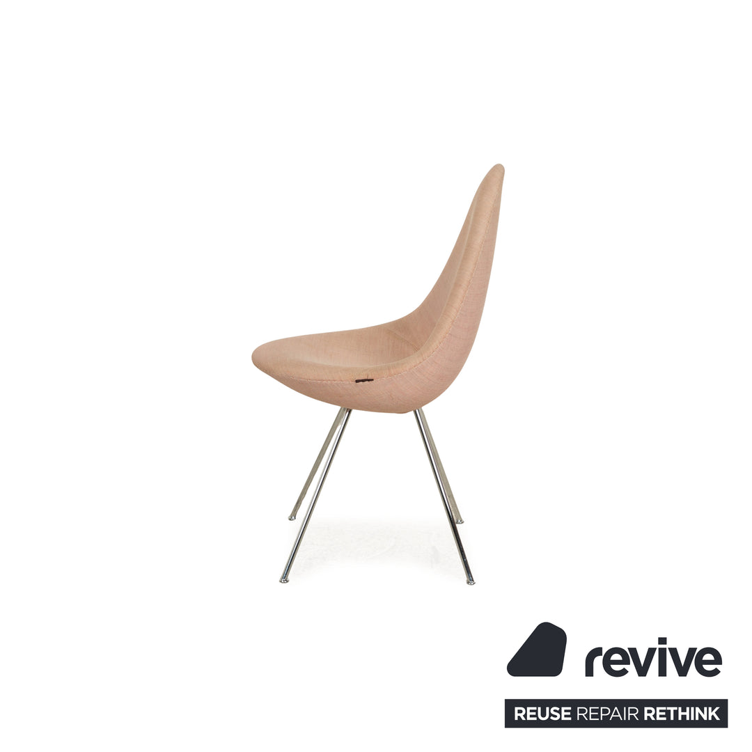 Lot de 4 chaises Drop en tissu Fritz Hansen gris rose salle à manger