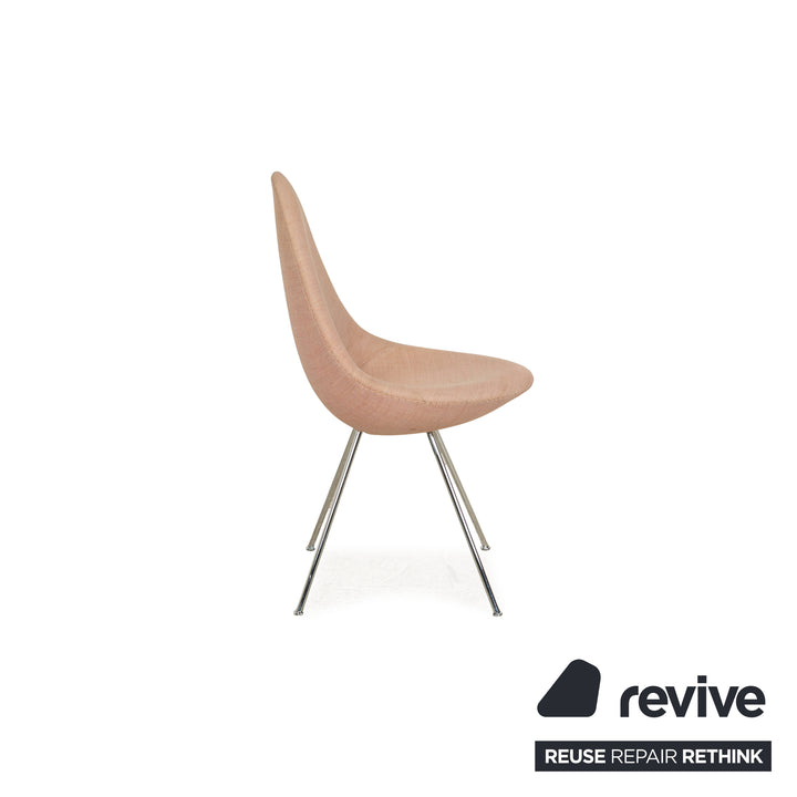 Lot de 4 chaises Drop en tissu Fritz Hansen gris rose salle à manger