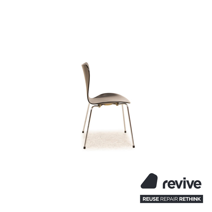 Lot de 4 chaises en bois Fritz Hansen série 7 noir
