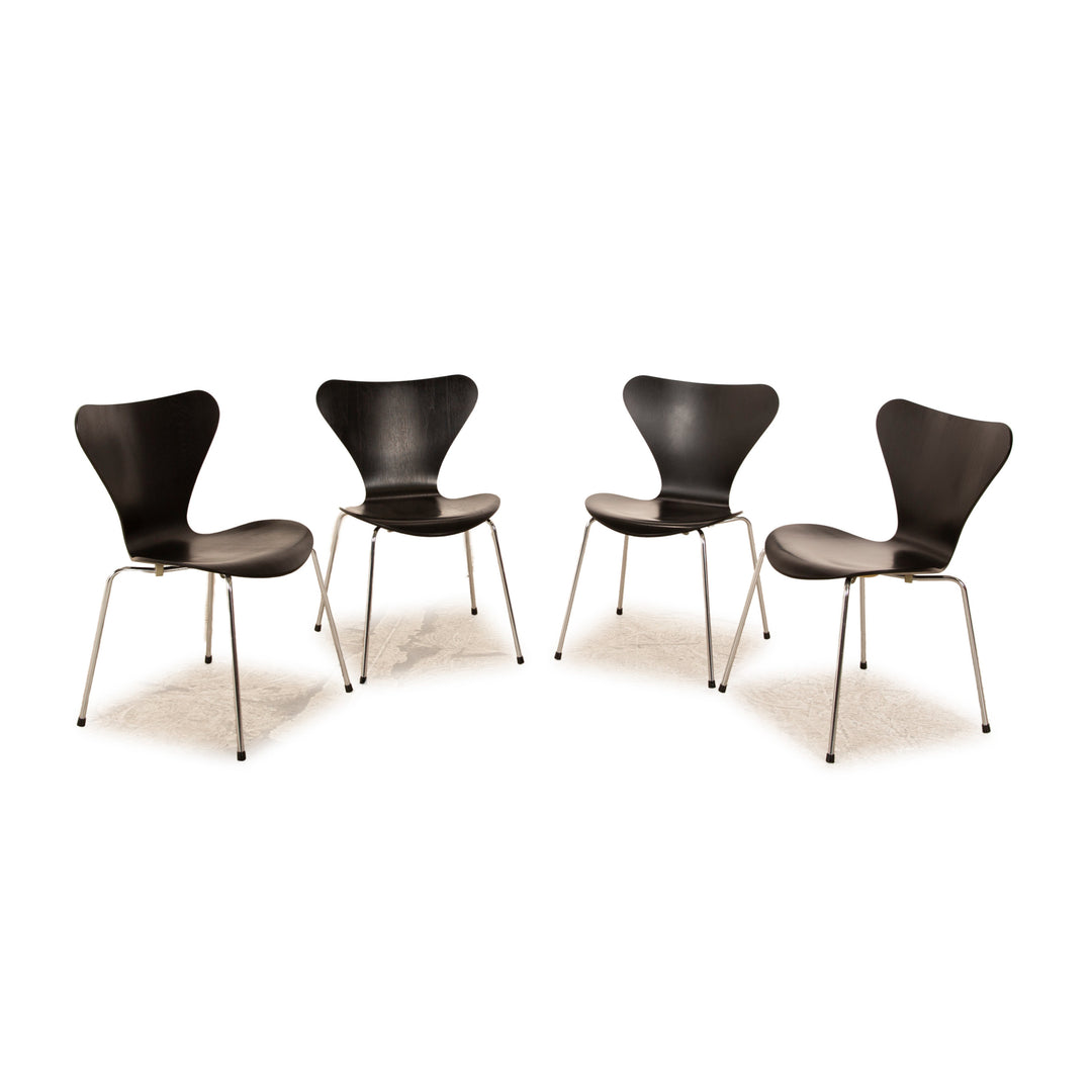 Lot de 4 chaises en bois Fritz Hansen série 7 noir
