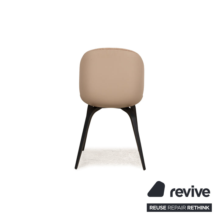 Lot de 4 Gubi Beetle Chair BAT tissu marron gris beige