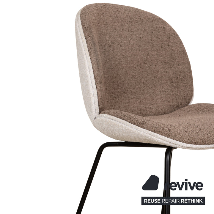 Lot de 4 Gubi Beetle Chair BAT tissu marron gris beige