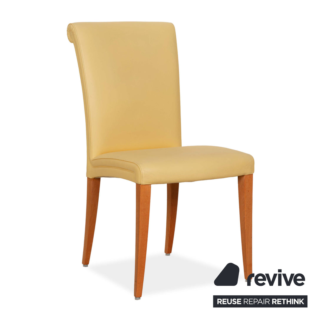 Set of 4 Poltrona Frau leather chairs cream dining room