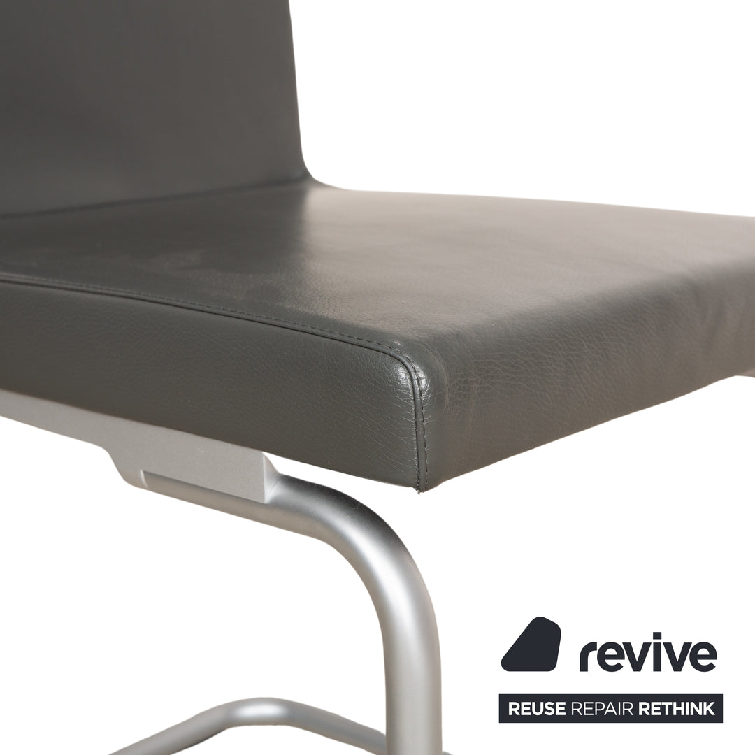 Lot de 4 chaises en cuir Rolf Benz 620 gris salle à manger
