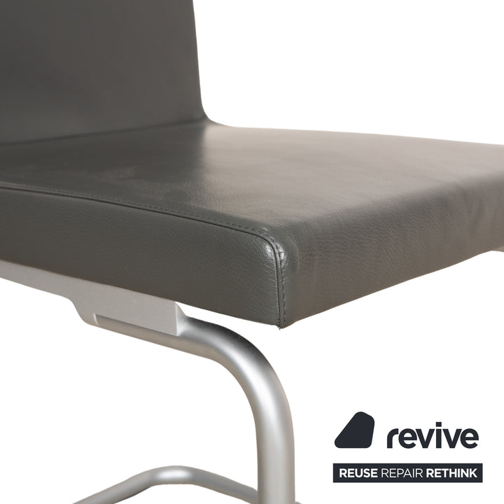 Lot de 4 chaises en cuir Rolf Benz 620 gris salle à manger