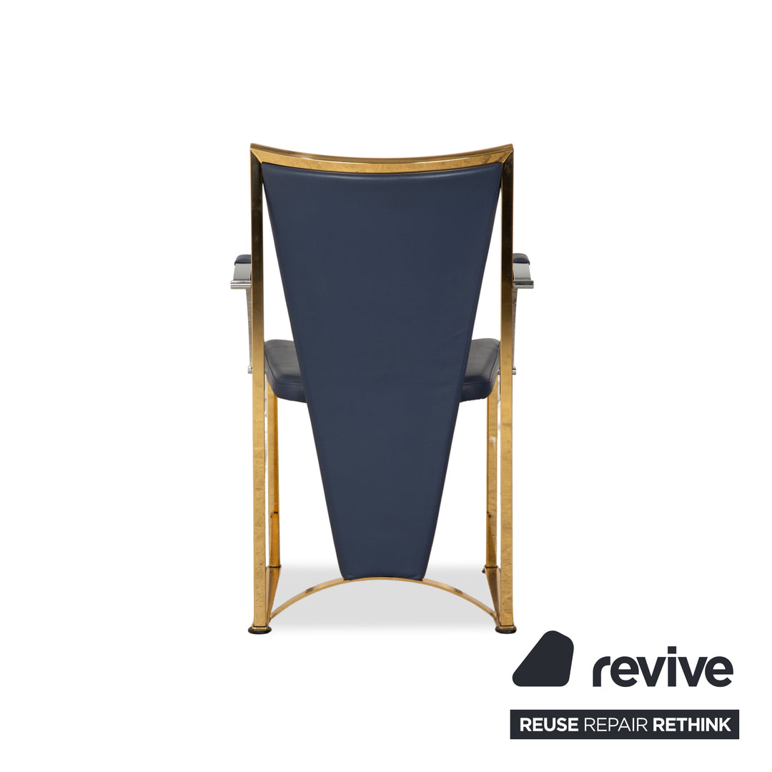 Lot de 4 chaises Ronald Schmitt en cuir bleu métal doré