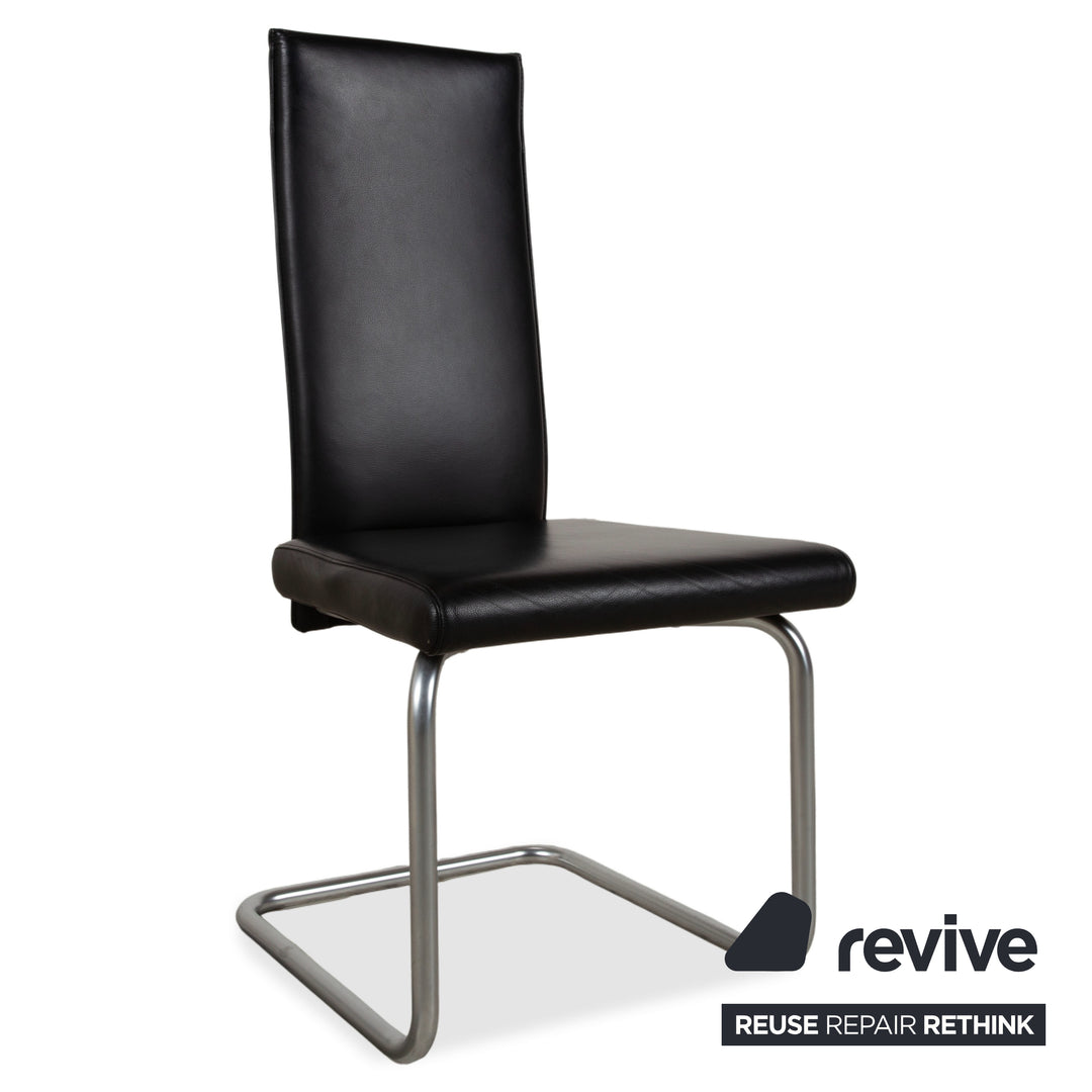 Ensemble de 6 chaises en cuir Ronald Schmitt, finition chrome noir, salle à manger
