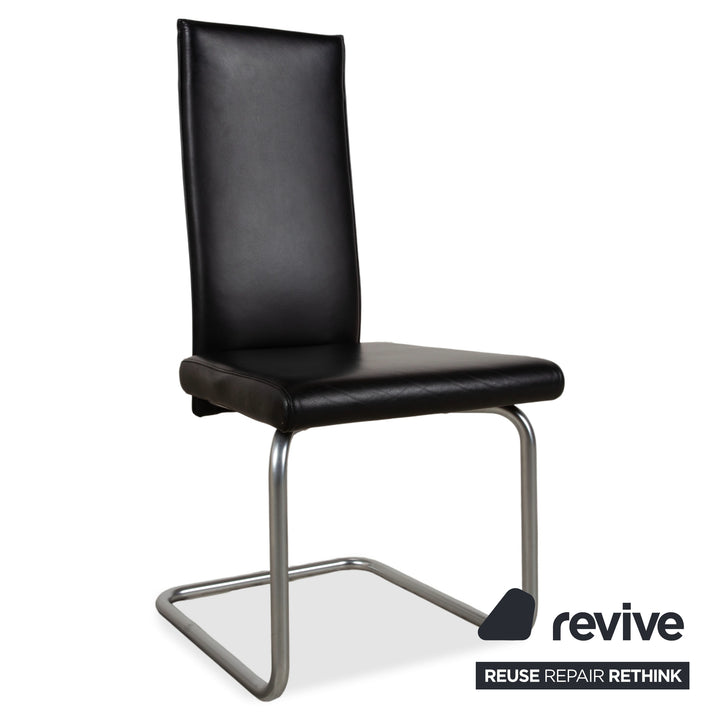 Ensemble de 6 chaises en cuir Ronald Schmitt, finition chrome noir, salle à manger