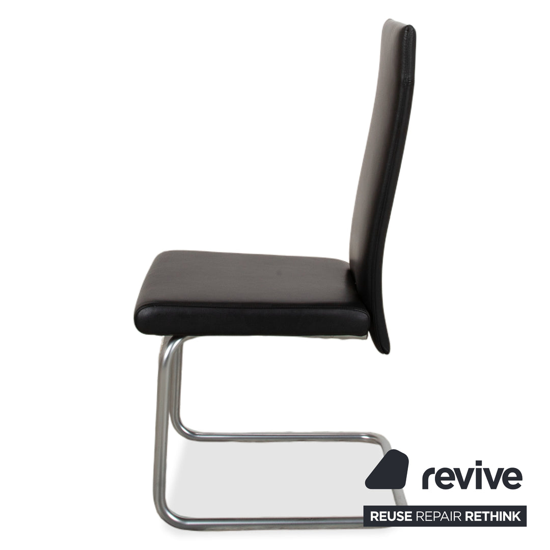 Ensemble de 6 chaises en cuir Ronald Schmitt, finition chrome noir, salle à manger