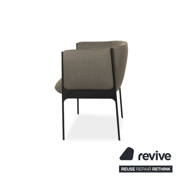 Ensemble de 4 chaises Wendelbo Sepal, tissu : laine, gris Fiord de Kvadrat, structure : acier noir, Luca Nichetto