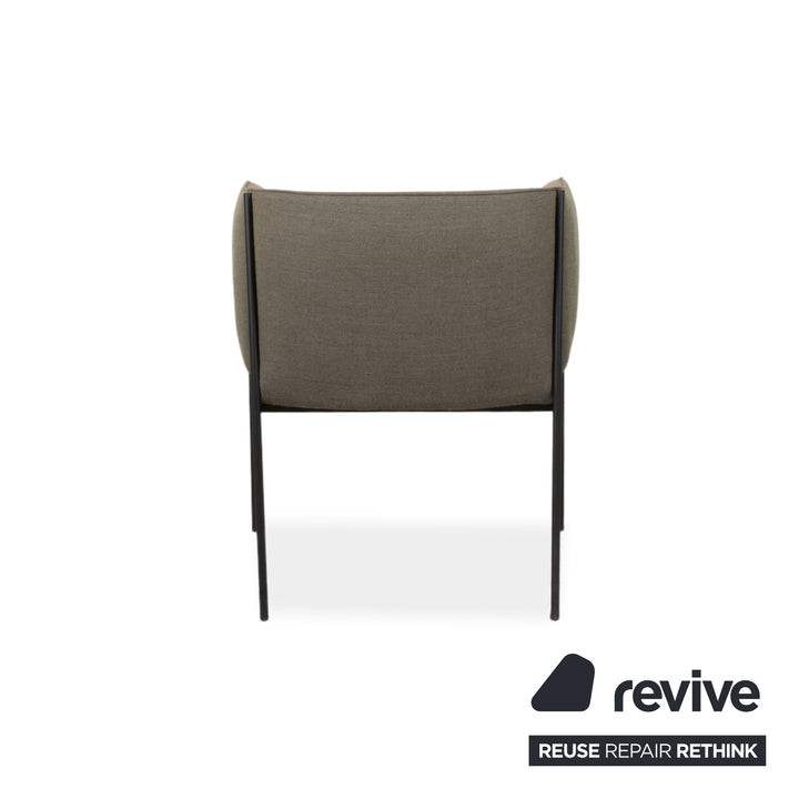 Ensemble de 4 chaises Wendelbo Sepal, tissu : laine, gris Fiord de Kvadrat, structure : acier noir, Luca Nichetto