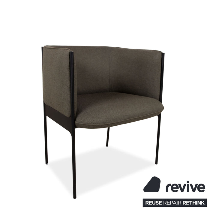 Ensemble de 4 chaises Wendelbo Sepal, tissu : laine, gris Fiord de Kvadrat, structure : acier noir, Luca Nichetto