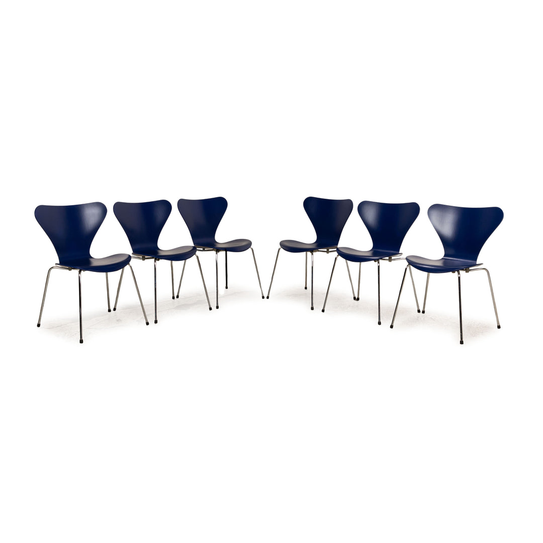 Set of 6 Fritz Hansen Series 7 wooden chairs blue dining room