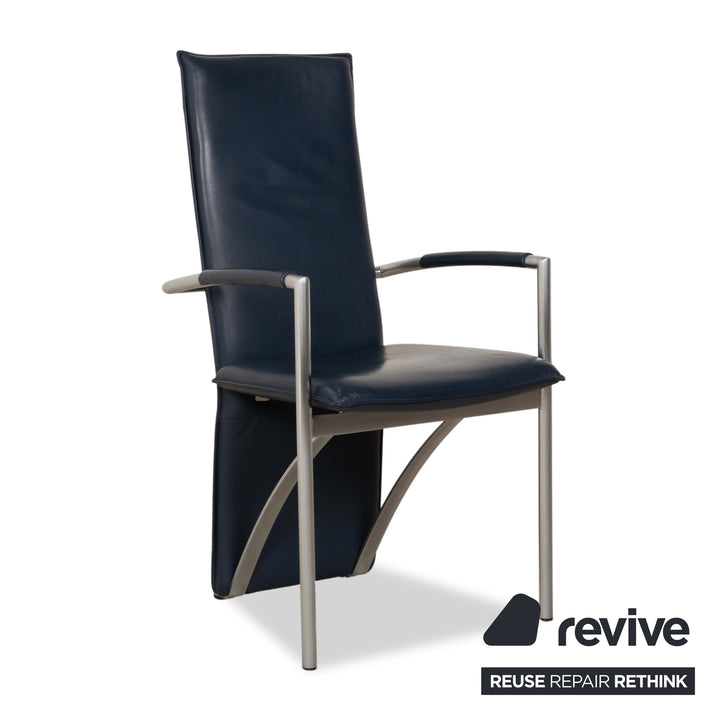 Lot de 6 chaises en cuir Ronald Schmitt bleu foncé salle à manger