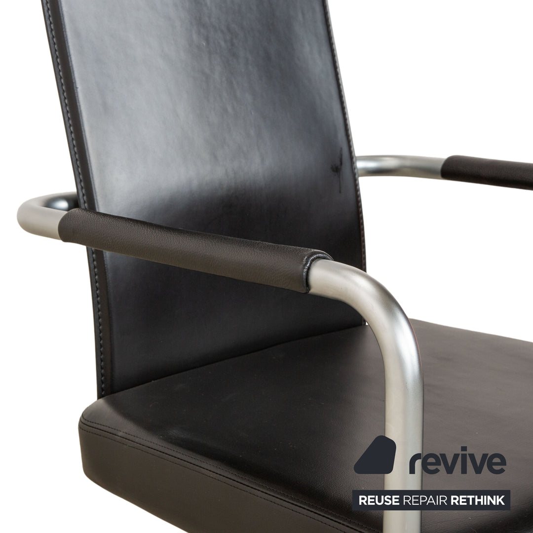 Ensemble de 6 fauteuils de salle à manger Ronald Schmitt RST 16 en cuir noir