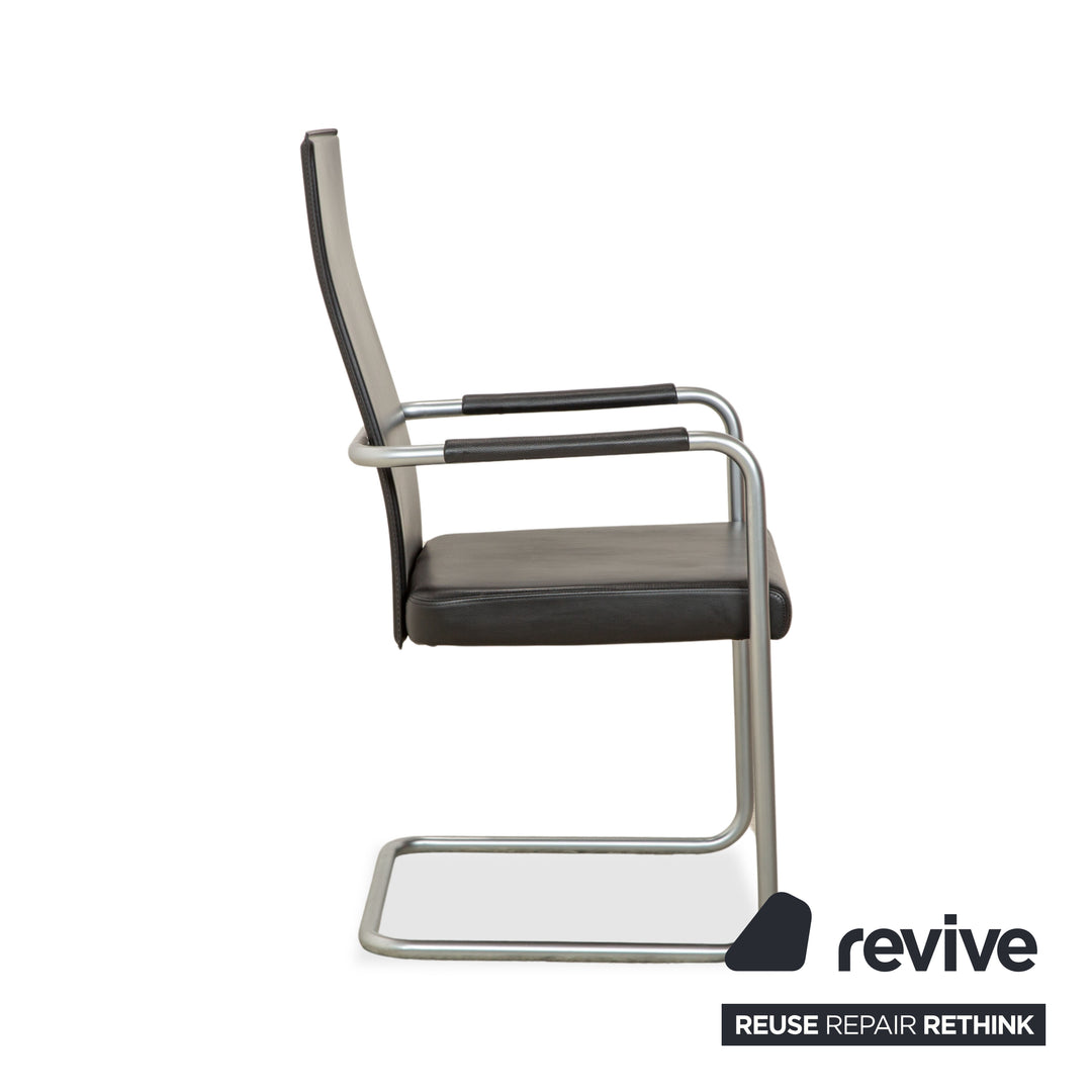 Ensemble de 6 fauteuils de salle à manger Ronald Schmitt RST 16 en cuir noir