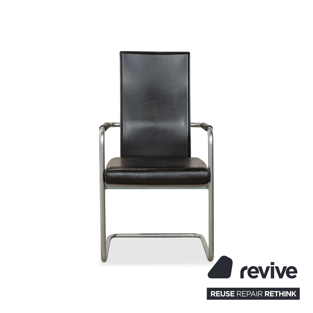 Ensemble de 6 fauteuils de salle à manger Ronald Schmitt RST 16 en cuir noir