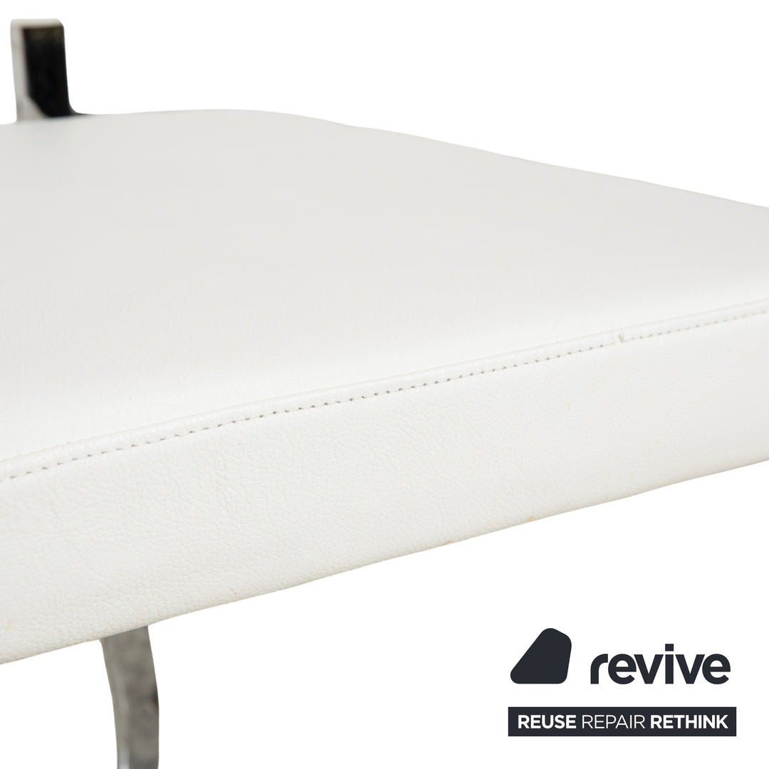 Ensemble de 8 chaises en cuir Bacher, blanc et crème, pour la salle à manger