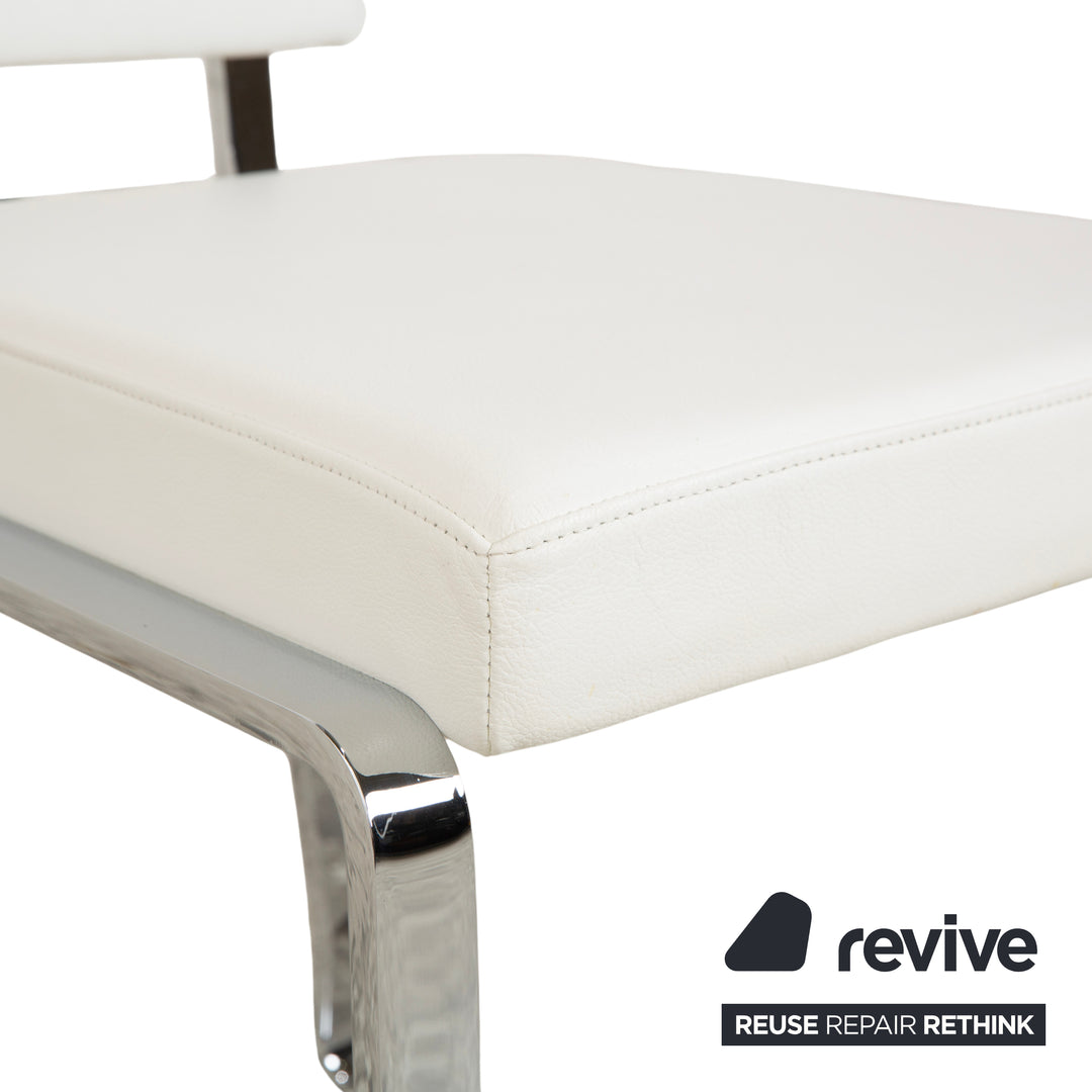 Ensemble de 8 chaises en cuir Bacher, blanc et crème, pour la salle à manger
