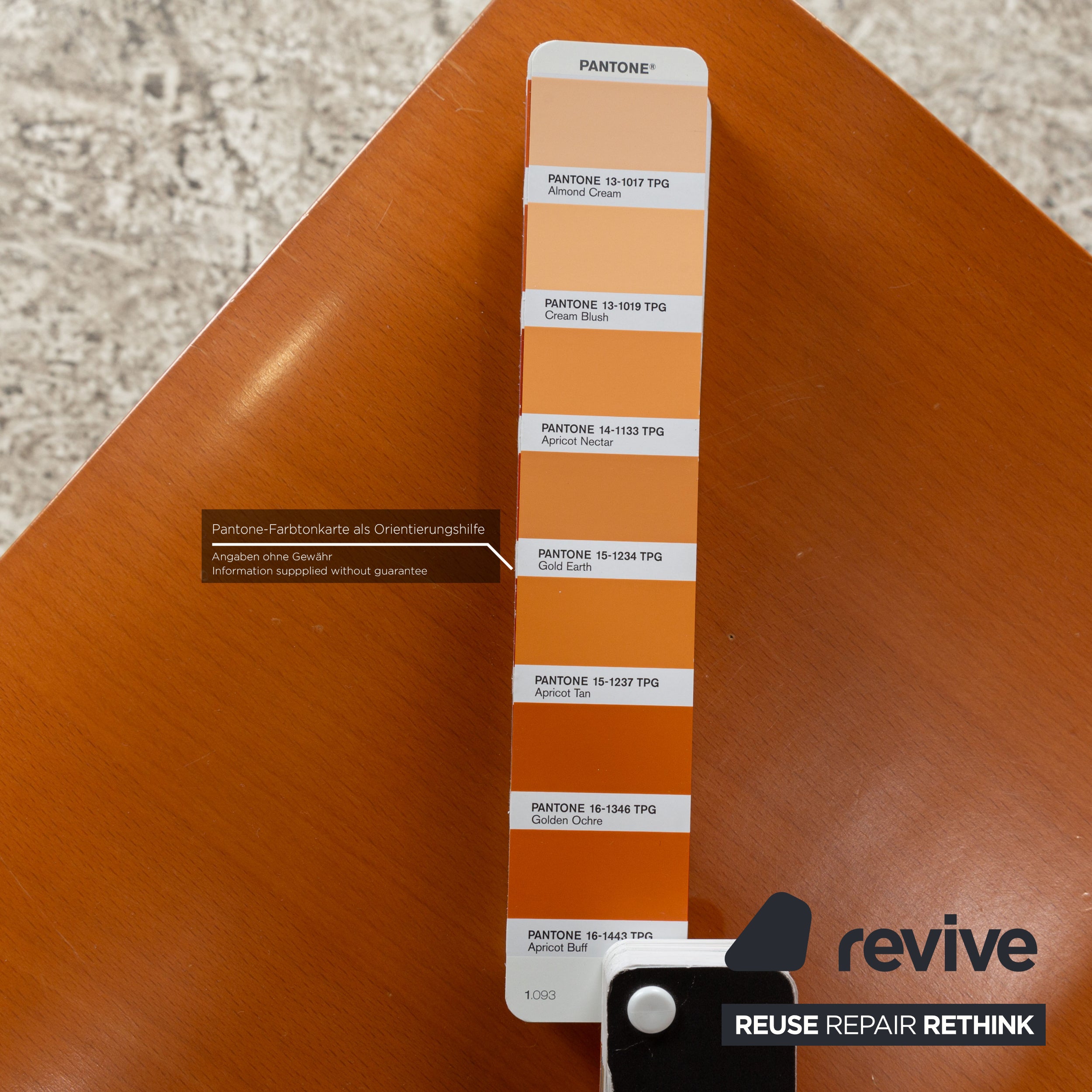 Lot de 8 chaises Ligne Roset Finn Wood marron