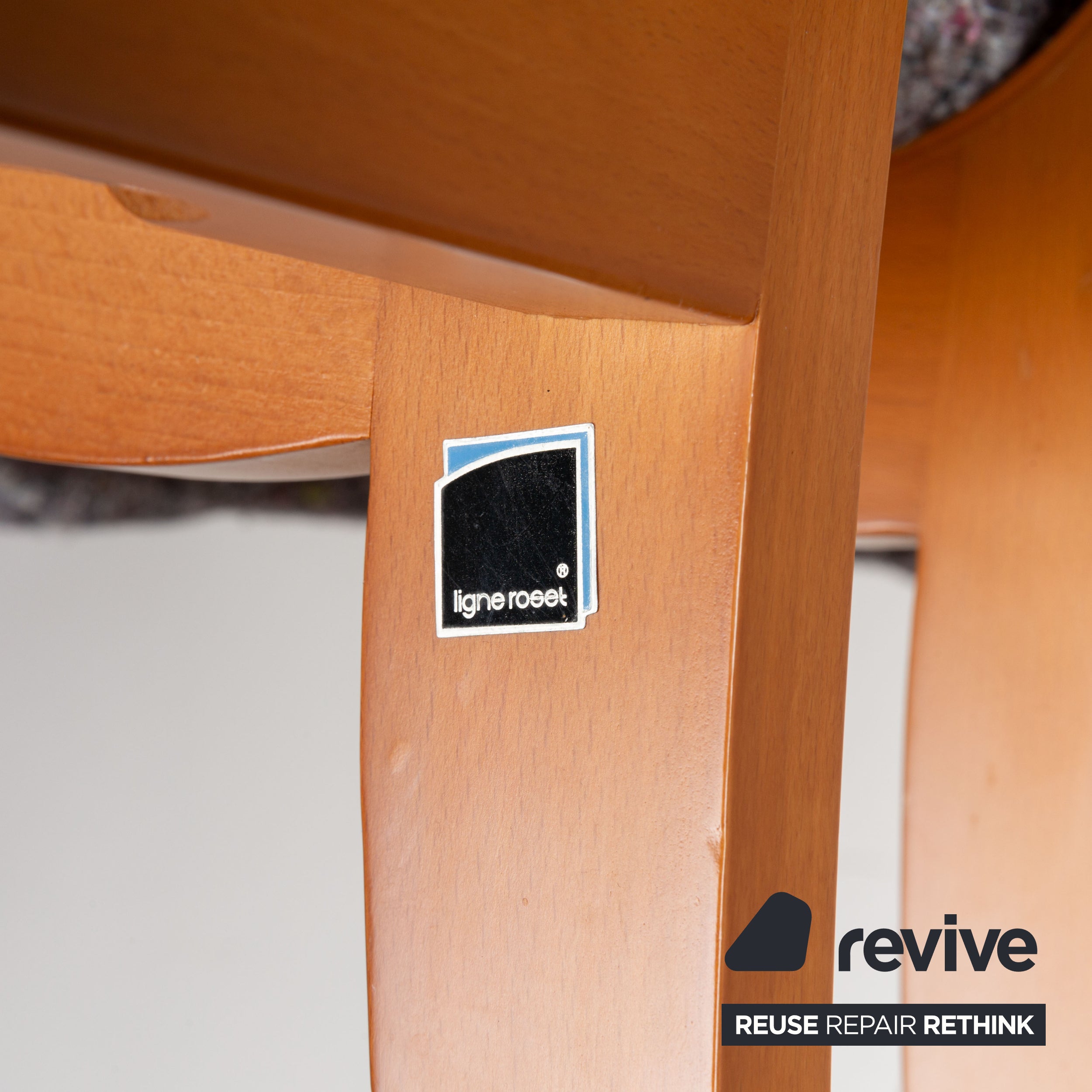 Lot de 8 chaises Ligne Roset Finn Wood marron