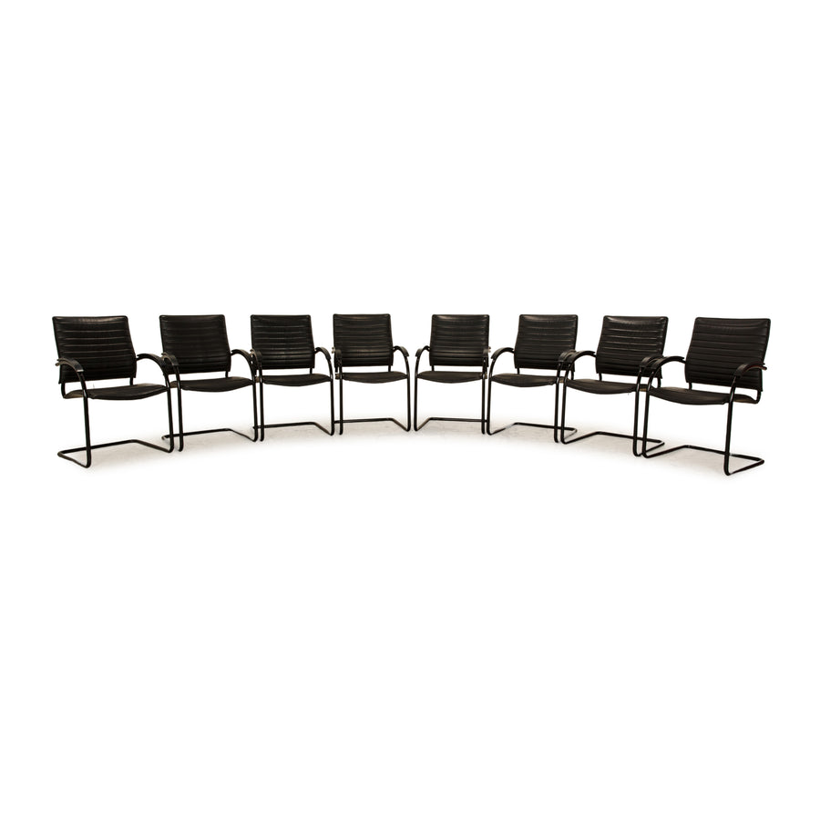 Suite de 8 chaises Thonet S 74 cuir noir vintage