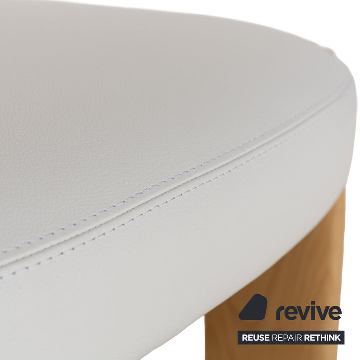 Andreu World Oru Leder Holz Stuhl Weiß Braun Hocker Barhocker