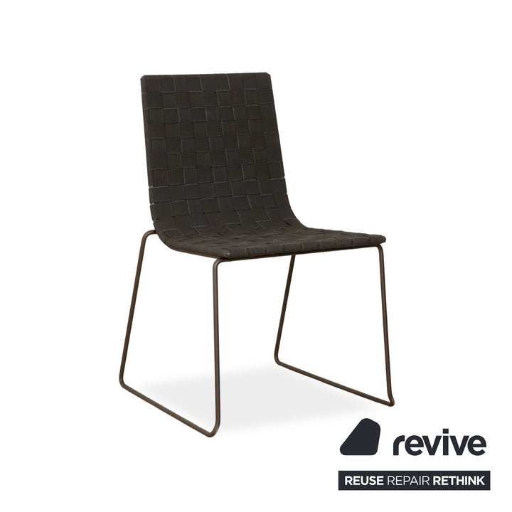 Tabouret Andreu World Trenza en métal gris foncé anthracite et osier marron