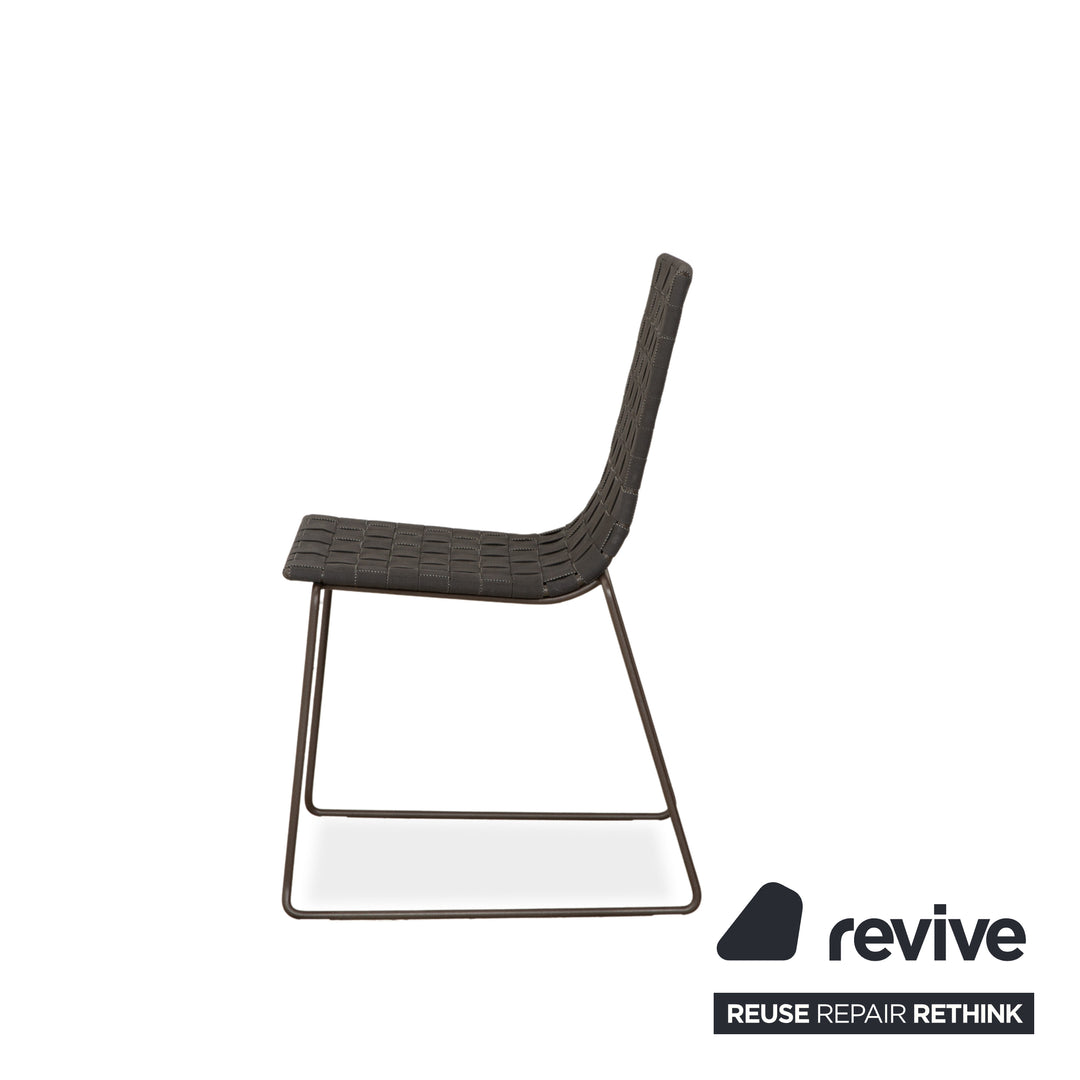 Tabouret Andreu World Trenza en métal gris foncé anthracite et osier marron