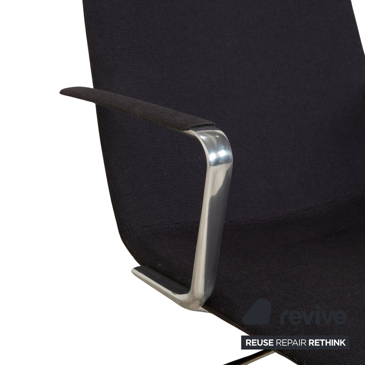 Arper Catifa 46 Stoff 2x Sessel inkl. Hocker Dunkelgrau Blau manuelle Funktion