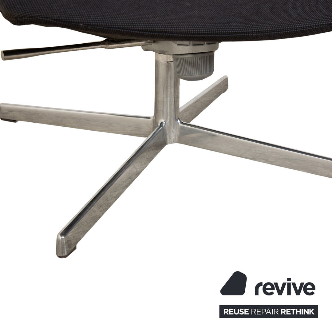 Arper Catifa 46 Stoff Sessel inkl. Hocker Dunkelgrau Blau manuelle Funktion