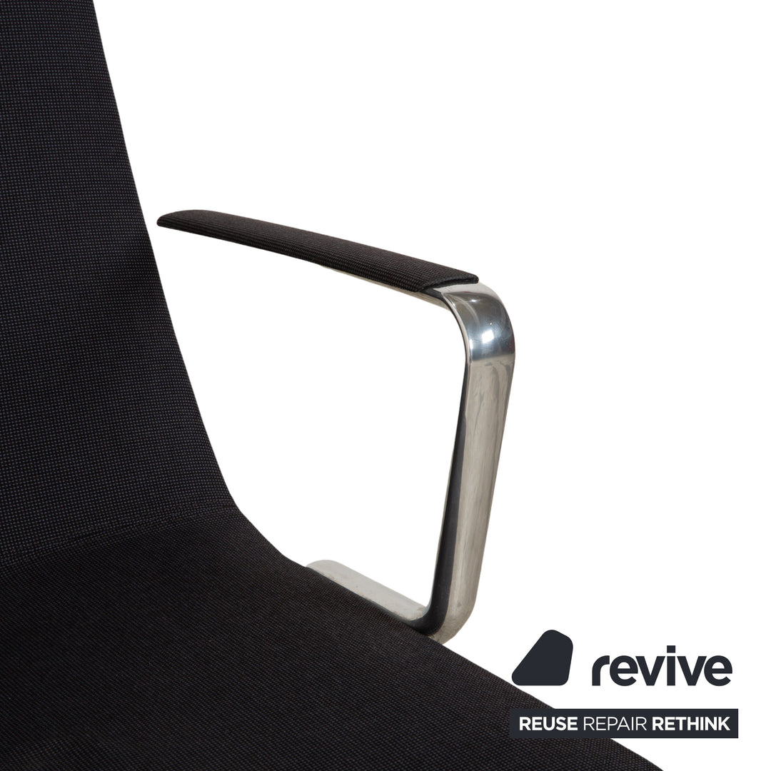 Arper Catifa 46 Stoff Sessel inkl. Hocker Dunkelgrau Blau manuelle Funktion