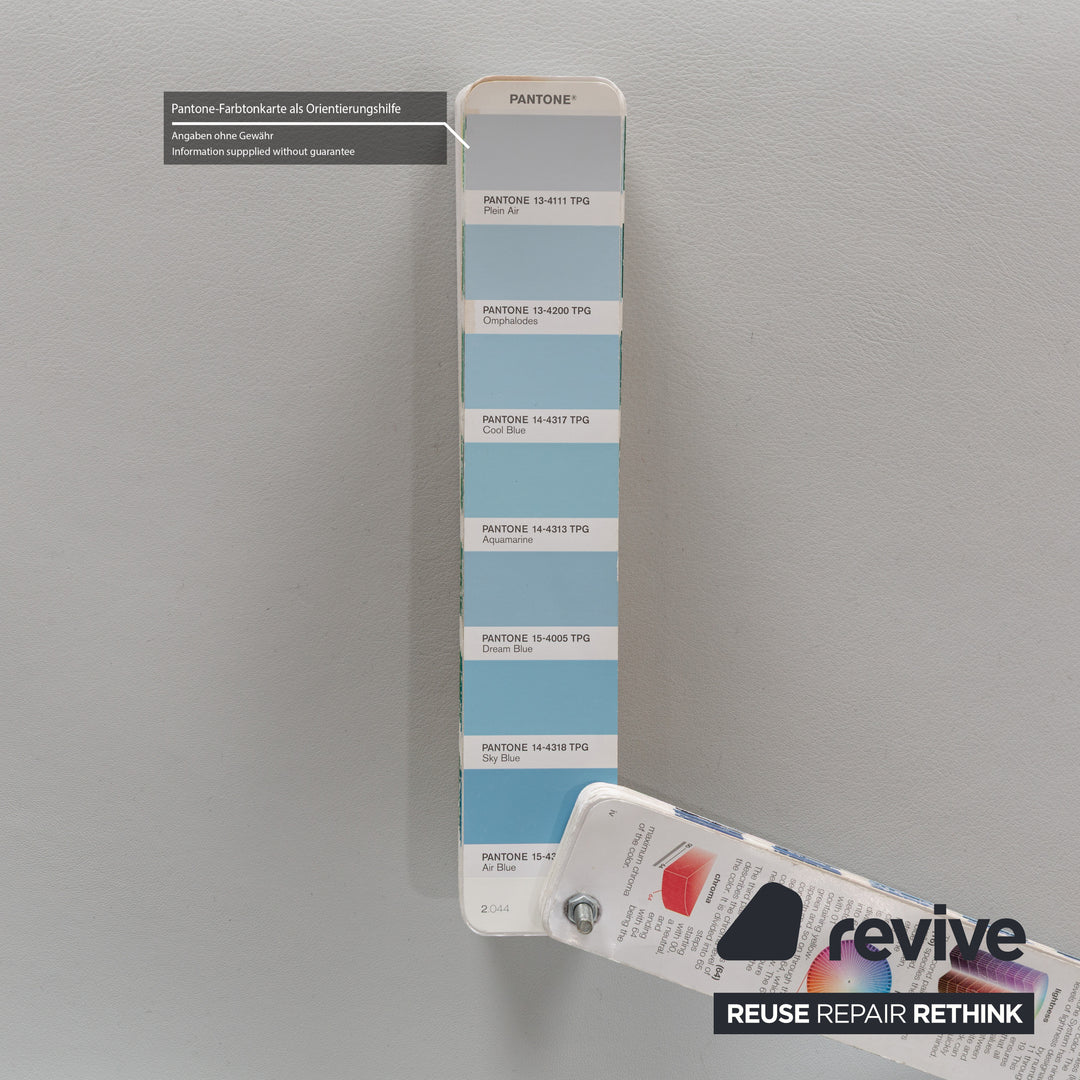 Ensemble de fauteuils pivotants en cuir Arper Catifa 80 bleu-gris bleu clair