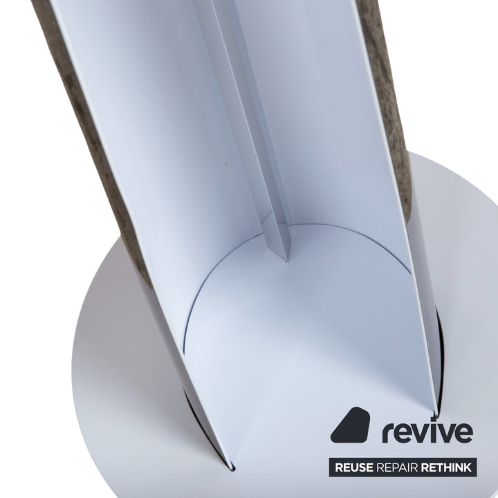 Artemide Cadmo Metall Stehlampe Silber Dimmbar by Karim Rashid