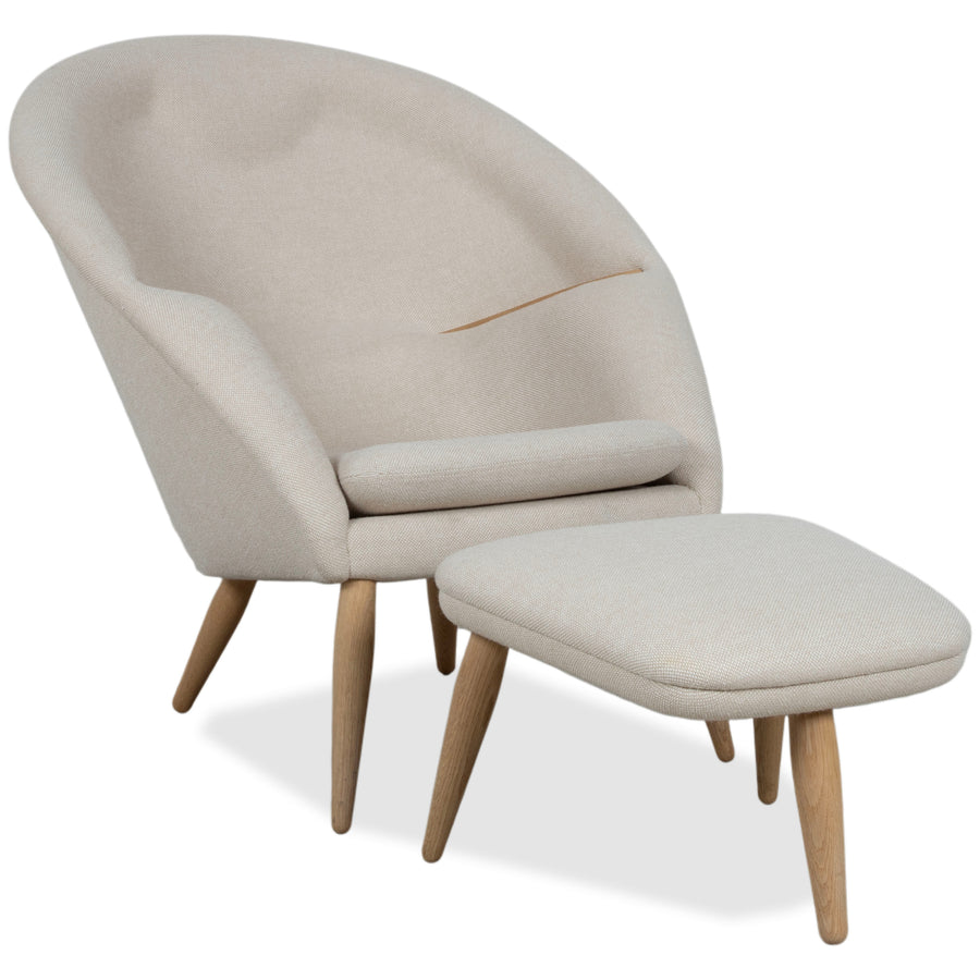Audo Copenhagen Oda Stoff Sessel Creme Beige Eierschale inkl. Hocker