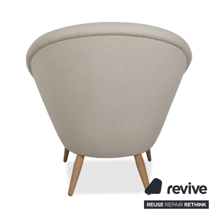 Audo Copenhagen Oda Stoff Sessel Creme Beige Eierschale inkl. Hocker
